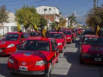 El reclamo de los taxistas entr� en un comp�s de espera