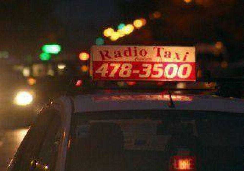 Taxista le sac� el cuchillo a un asaltante y lo redujo