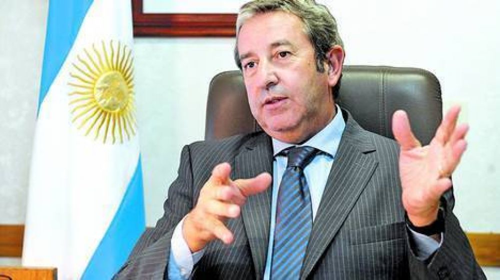 Cobos pide que se convoque al Comit� de Crisis en Buenos Aires y Mendoza