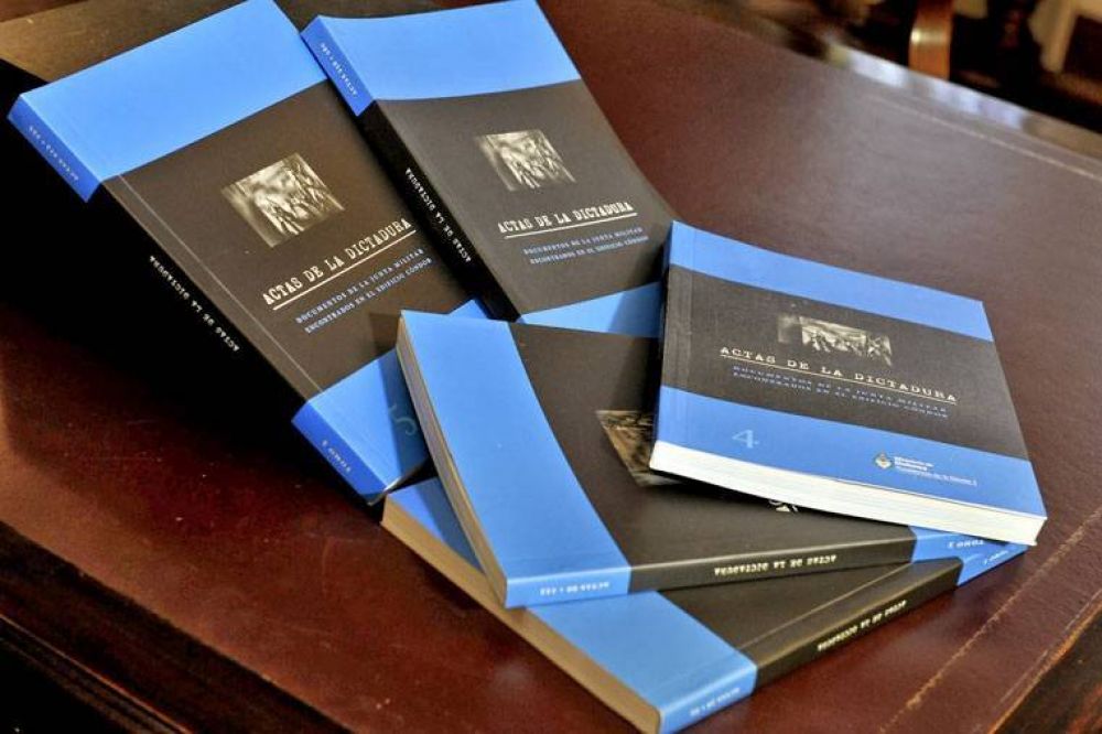 Rossi entregar� a Urribarri ejemplares del libro Actas de la dictadura