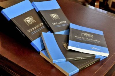 Rossi entregar� a Urribarri ejemplares del libro Actas de la dictadura
