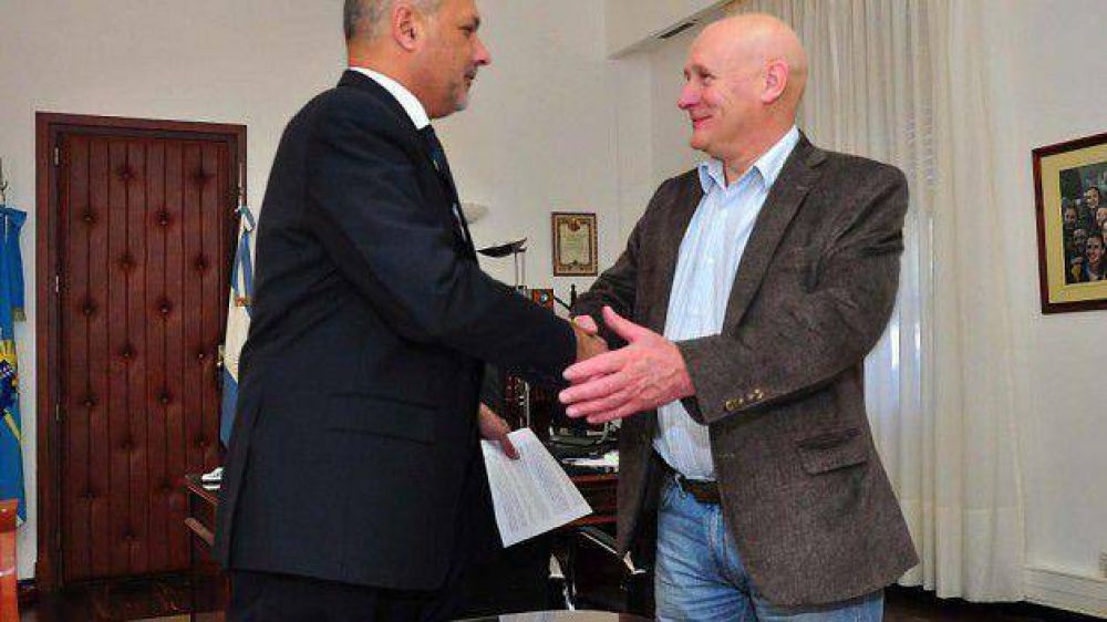 Provincia destina m�s de un mill�n de pesos para ejecutar soluciones habitacionales en Epuy�n