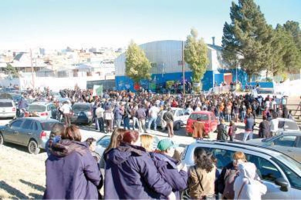 El SOEM resolvi� paro por tiempo indeterminado