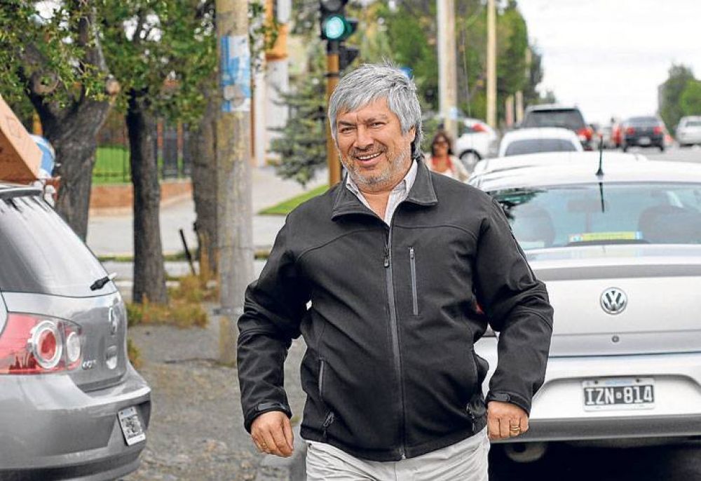 Casanello sobresey� a L�zaro B�ez en la causa por amenazas a Elaskar