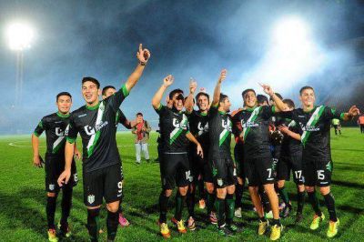Banfield mostr� su buen momento y clasific�