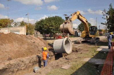Obra de desag�e pluvial y red vial en San Ignacio