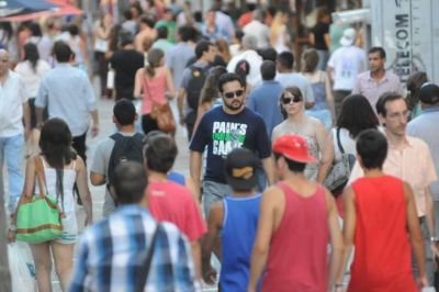 En abril el comercio fren� la ca�da y ahora espera levantar