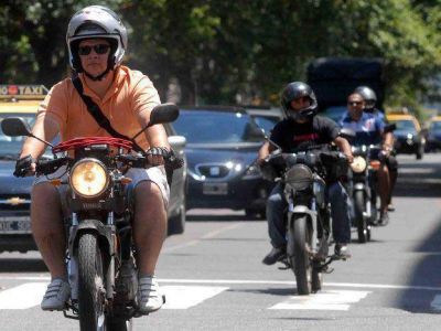 P�rez apura la legislaci�n para controlar a los motochorros con zonas donde no se podr� viajar de a dos