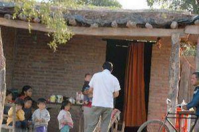 La justicia investiga a madre por la presunta entrega de 4 hijos