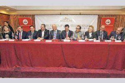 Santiago particip� de la reuni�n del Comit� de Integraci�n Atacalar
