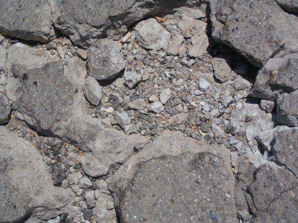 �No hay ni un peso puesto para repavimentar rutas�