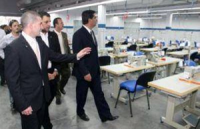 Habilitan el primer taller del Polo Chaco Industrias de Dise�o Textil 