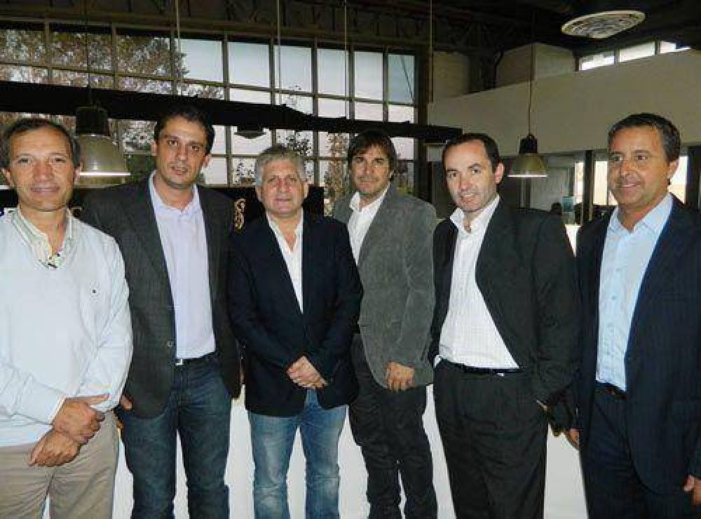 El Frente Renovador marplatense se reuni� en Tigre