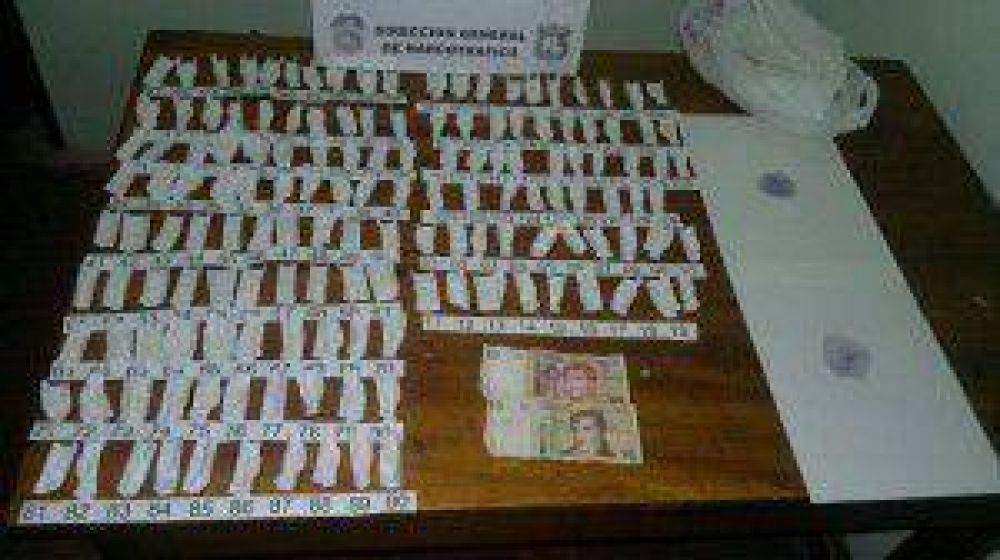 Detienen a �dealer� y secuestran 148 dosis de pasta base