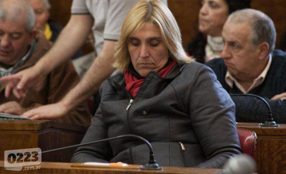 Vos me ped�s, yo te pido, aunque sea pedime disculpas