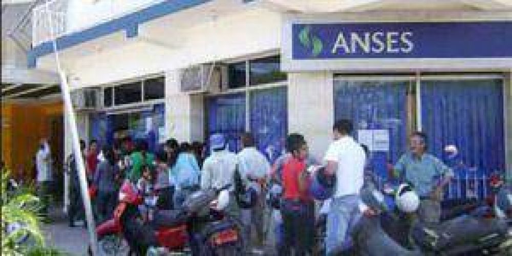 Estatales nacionales: El 50% es contratado