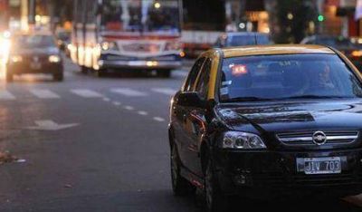Taxis: Anuncian un aumento del 15%