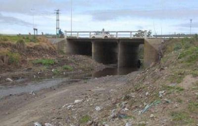 Detectaron contaminaci�n por l�quidos cloacales e infraccionaron a industrias en el Languey�