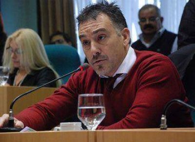Alvarez critic� a Roquel y lo trat� de �miope�