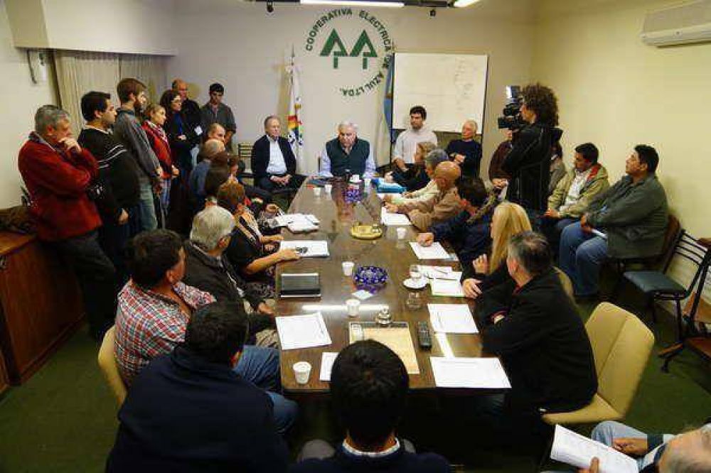 REANUDAN EL OPERATIVO SOLIDARIO DE ENTREGA DE LECHE EN LOS BARRIOS