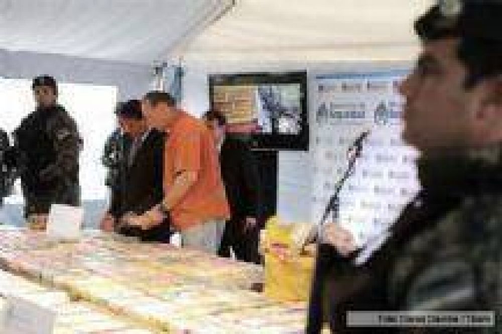Berni se refiri� al secuestro de 400 kilos de coca�na y detenci�n de dos gendarmes en Salta