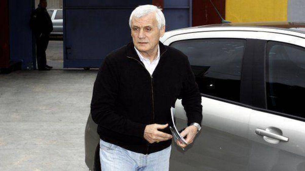 Preocupaci�n en la CGT oficial por las suspensiones en las automotrices