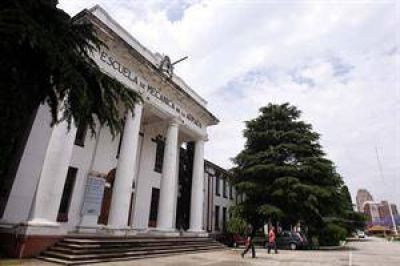 Acuerdo Pro-kirchnerista: la Legislatura aprob� el traspaso de la ex ESMA