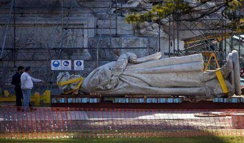 Comienza el traslado del monumento a Col�n
