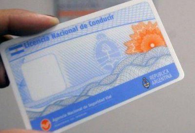 Iglesias se lament� por los empleados que vend�an �licencias truchas� y apunt� a los clientes