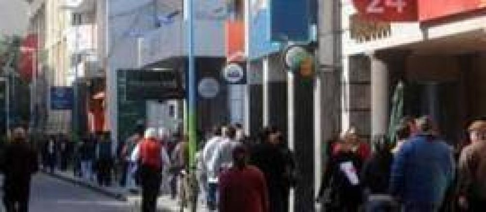 Tucum�n tiene sus Fari�a y Elaskar: peligran cuevas con v�nculos pol�ticos