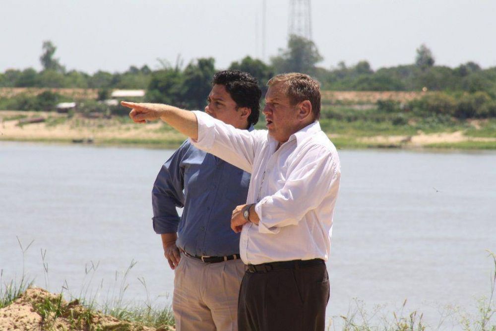 Acci�n conjunta de provincia y municipio para atender a afectados por crecida del r�o