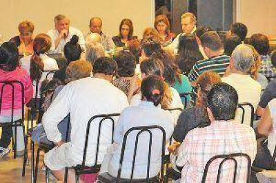 Infante anunci� ampliaci�n de la red de gas que beneficiar� a 3000 familias