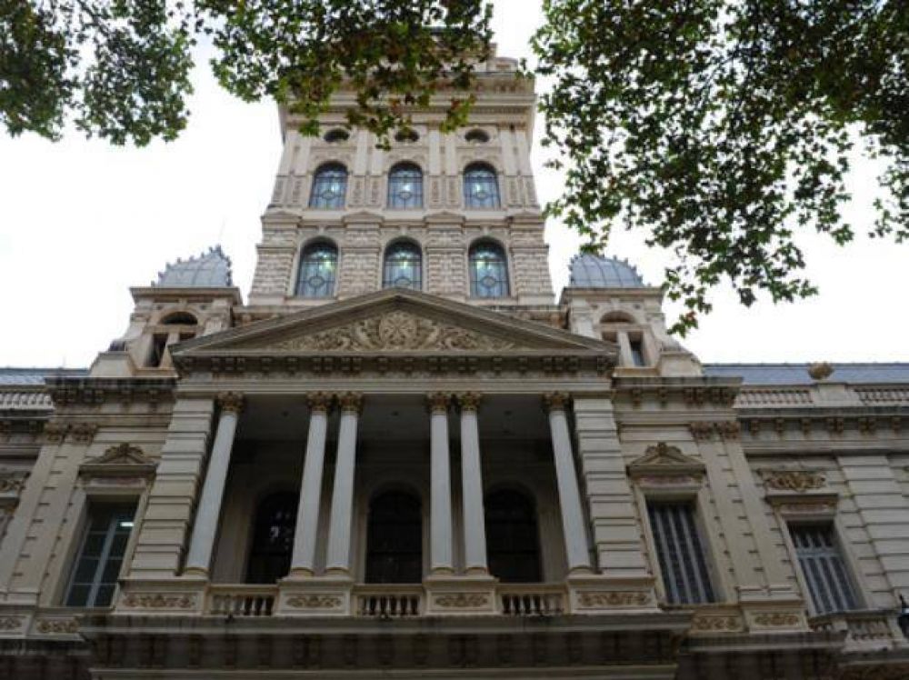 A 11 a�os del incendio, la Facultad de Derecho recuper� toda su fachada original