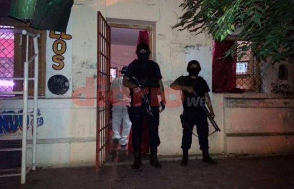 Allanan la casa de un importante narco en un megaoperativo en el barrio Huaico Hondo