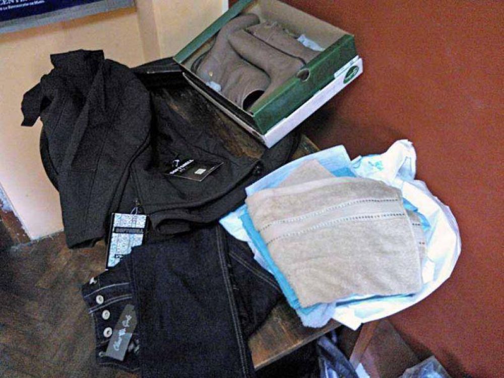 Detuvieron a una mujer que realiz� compras por $16 mil con una tarjeta de cr�dito extraviada