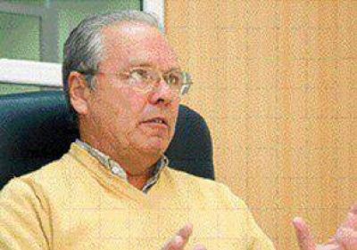 Pinedo critic� a la provincia por la falta de obras