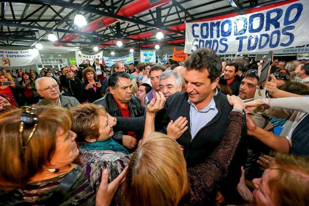 Massa retruc� el encuentro Scioli-Buzzi y se fue a Chubut a hacer campa�a