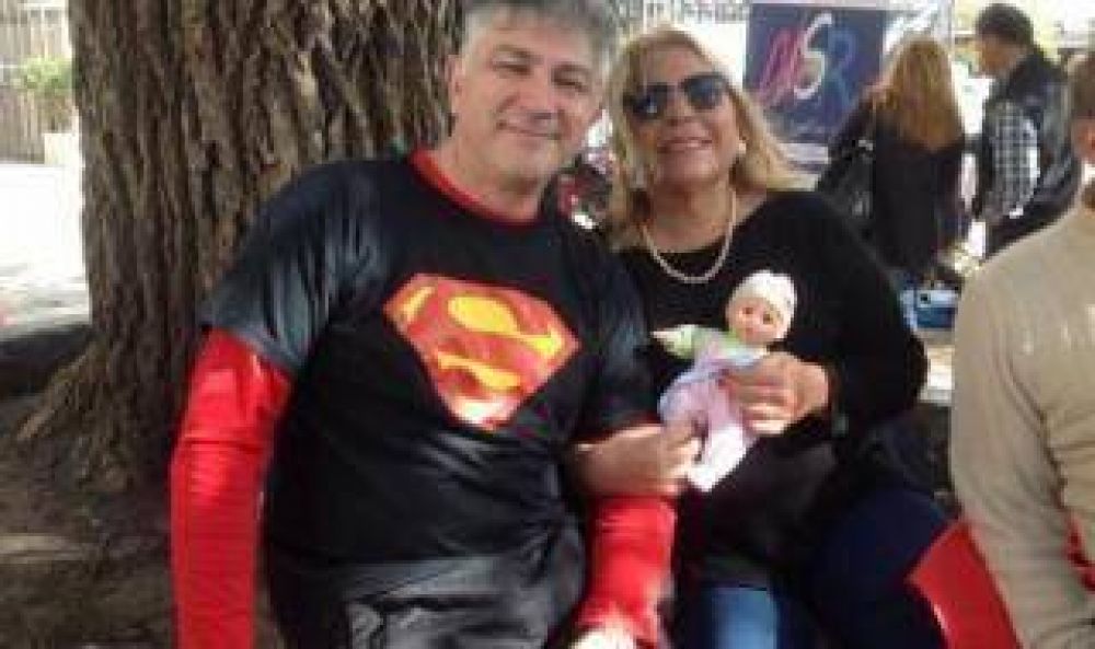  Carri� volvi� del conurbano y le agradeci� a Superman
