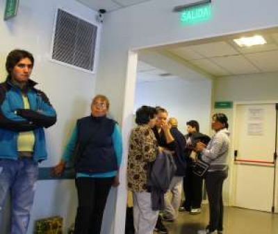 Maternidad colaps� y llevan a madres a otros servicios
