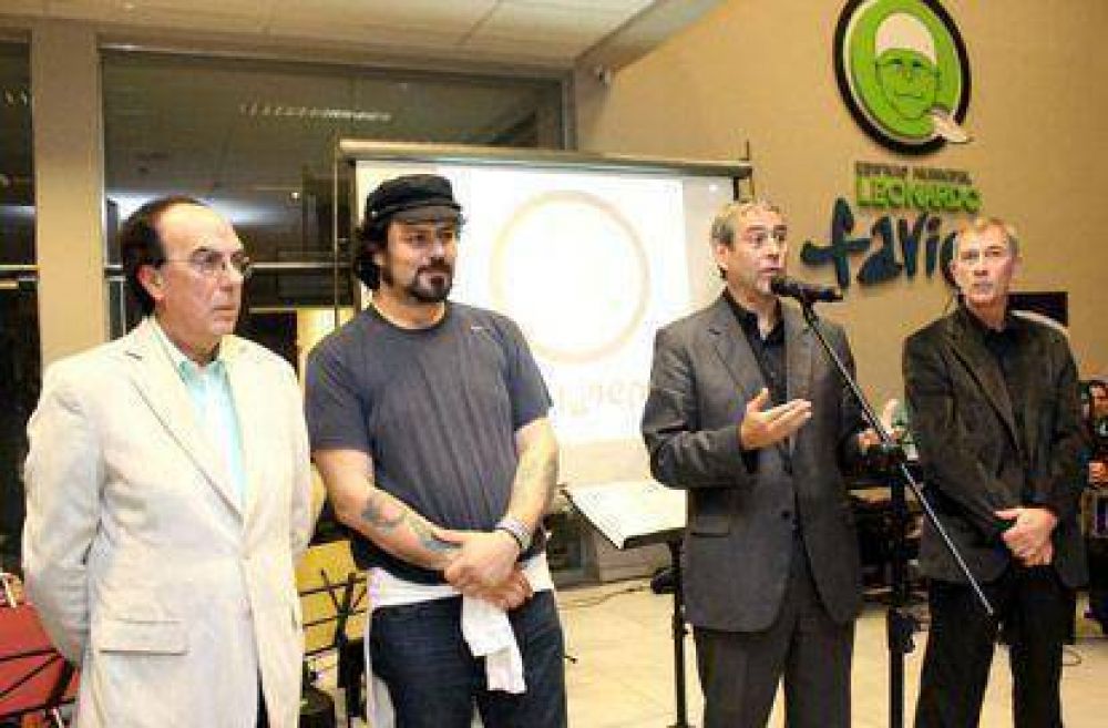 Ferraresi inaugur� la sede del Instituto de Arte Cinematogr�fico