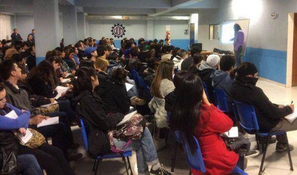 La Municipalidad de Ushuaia capacita a m�s de 250 operarios fabriles
