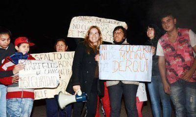 �Ni de Z�ccaro ni de Molina, de Derqui�, la consigna de vecinos enojados