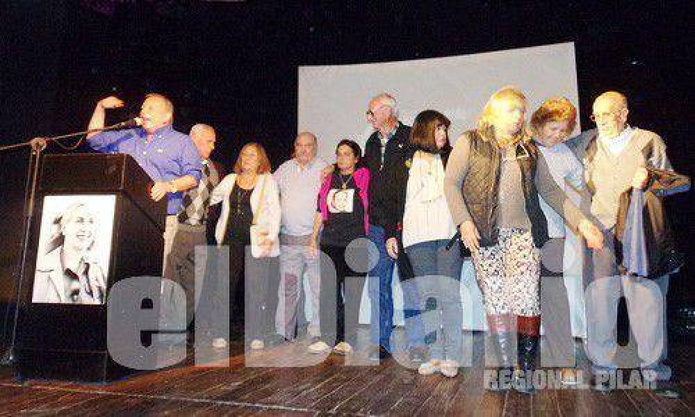 En medio del debate, Z�ccaro se lanz� por el 4� mandato