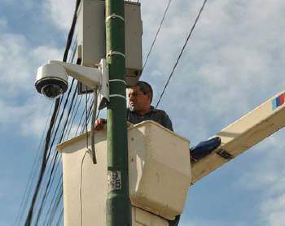 Suman nuevas c�maras de seguridad al centro de Hurlingham
