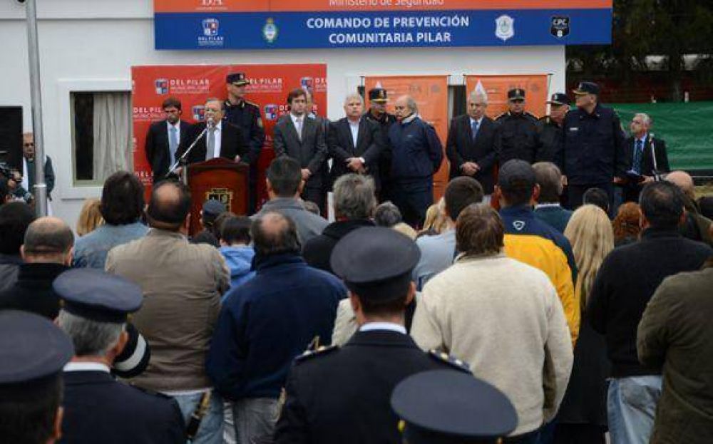 Con 10 m�viles, comenz� a funcionar en Pilar el Comando de Prevenci�n Comunitaria