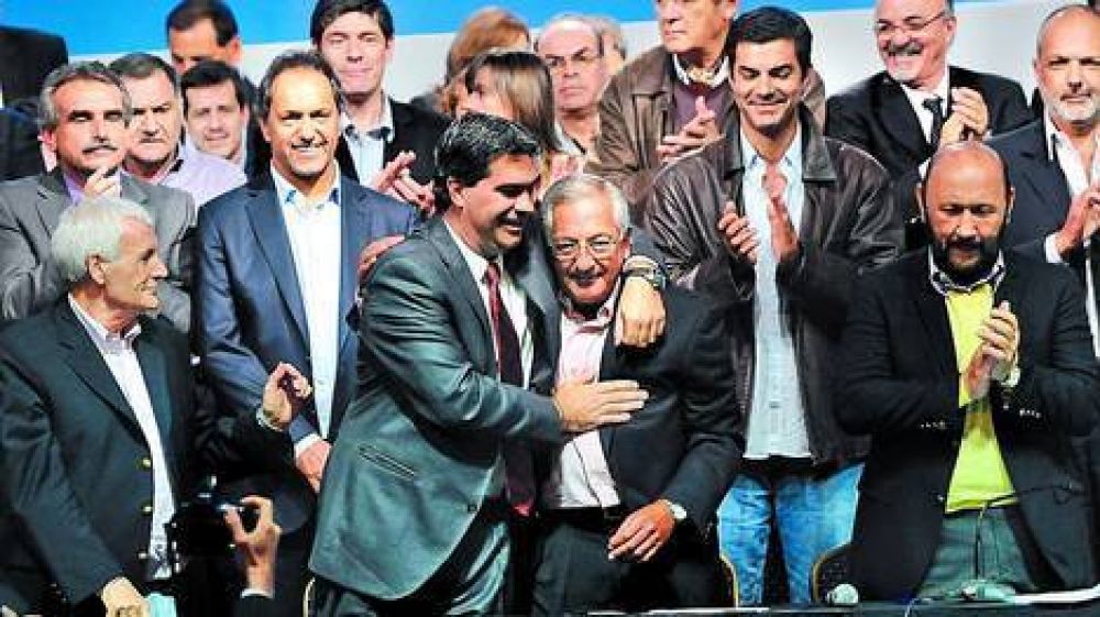 La C�mpora gan� poder y se mostr� abierta con la prensa