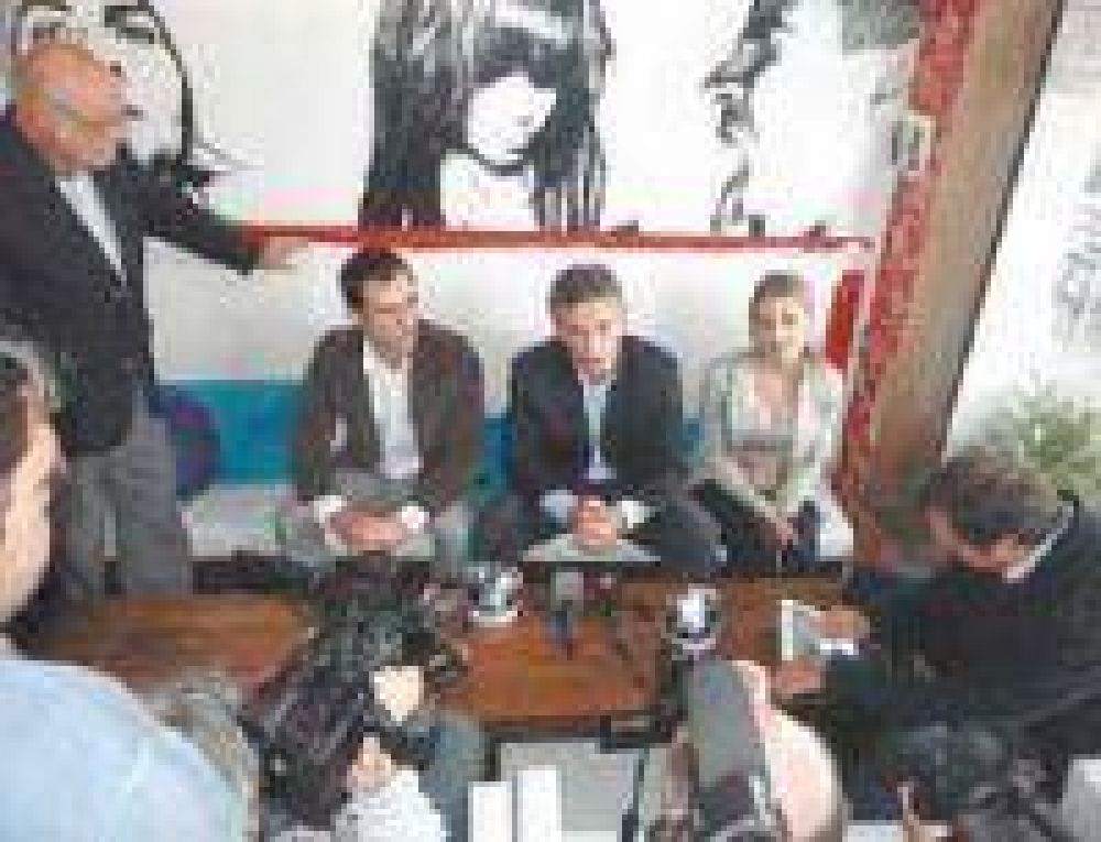 Macri neg� un acuerdo con el kirchnerismo y le apunto al massismo