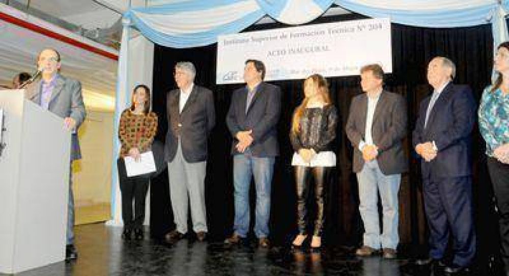 Se inaugur� la sede del Instituto Terciario de Empleados de Comercio