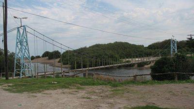 Tras aclarar sobre el puente peatonal, Brito anunci� reuni�n con Magrath