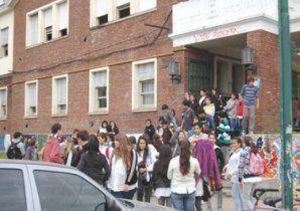 Siguen las agresiones en las escuelas de Jun�n